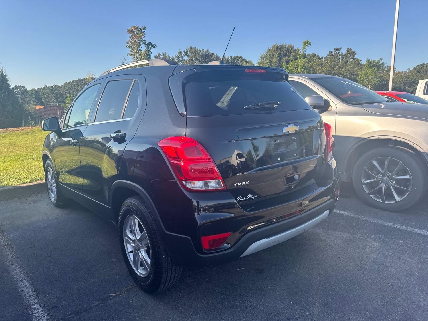 Used 2020 Chevrolet Trax LT w/ LT Convenience Package FWD image 11