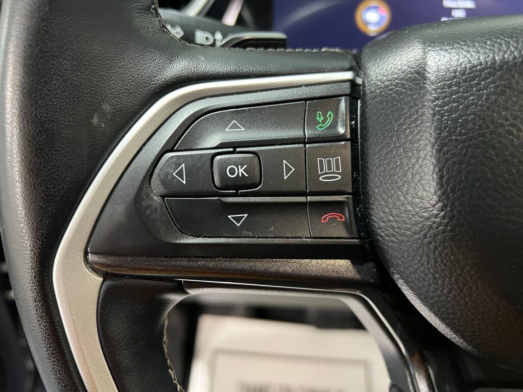 Used 2022 Jeep Grand Cherokee L Laredo w/ Luxury Tech Group I image 17