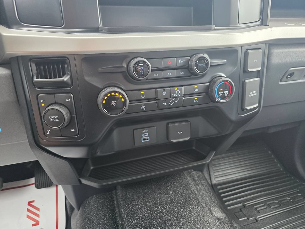 New 2026 Ford F350 XL w/ XL Chrome Package AWD/4WD image 36
