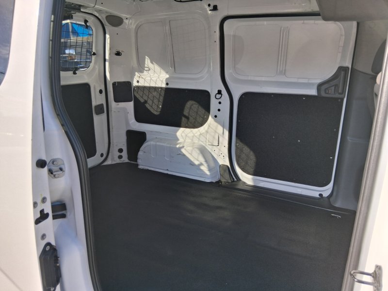 Used 2021 Nissan NV200 SV w/ Sliding Door Glass Package FWD image 18
