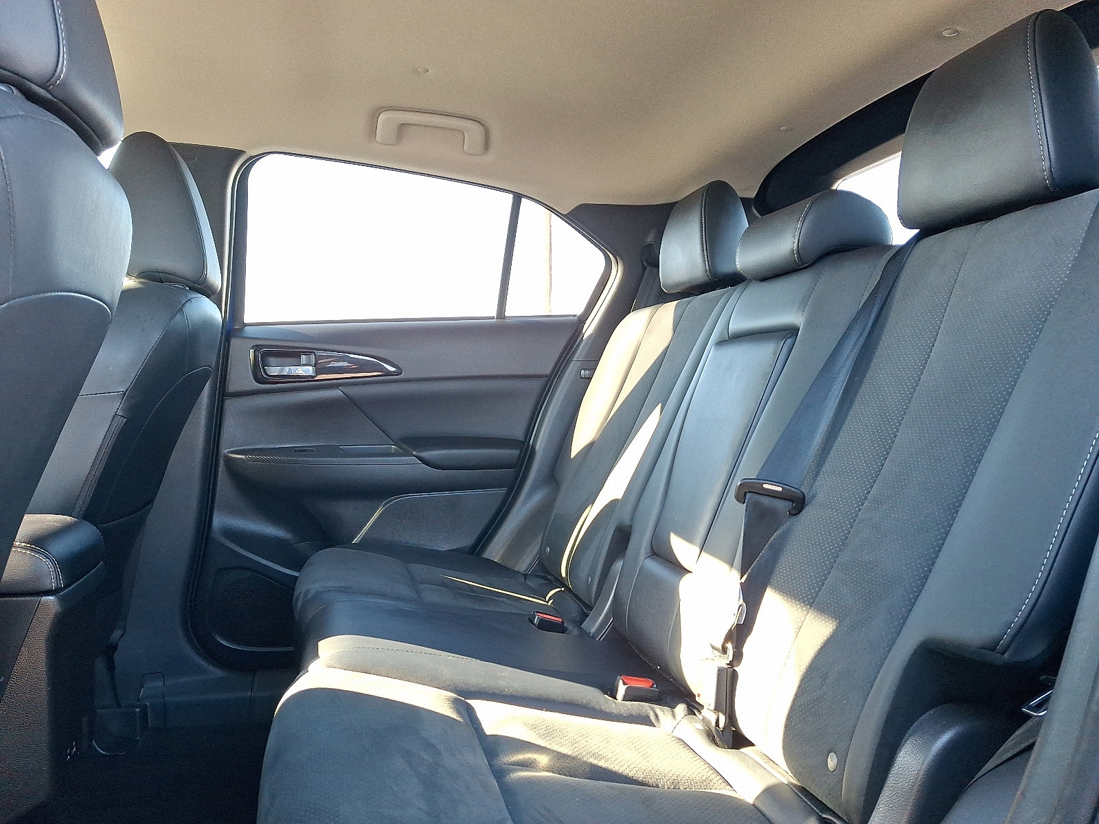 Used 2024 Mitsubishi Eclipse Cross SE image 10