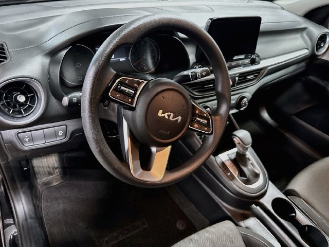 Certified 2023 Kia Forte LXS FWD image 9