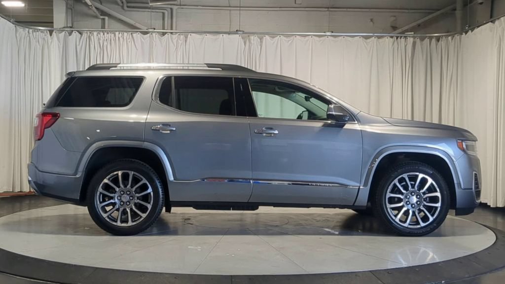 Used 2021 GMC Acadia Denali w/ Denali Ultimate Package AWD/4WD image 11