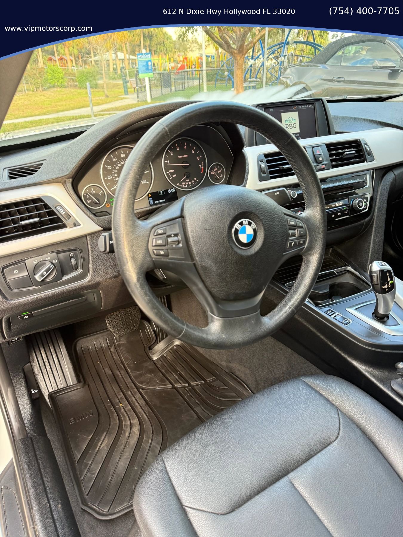 Used 2018 BMW 320i xDrive Sedan AWD/4WD image 9