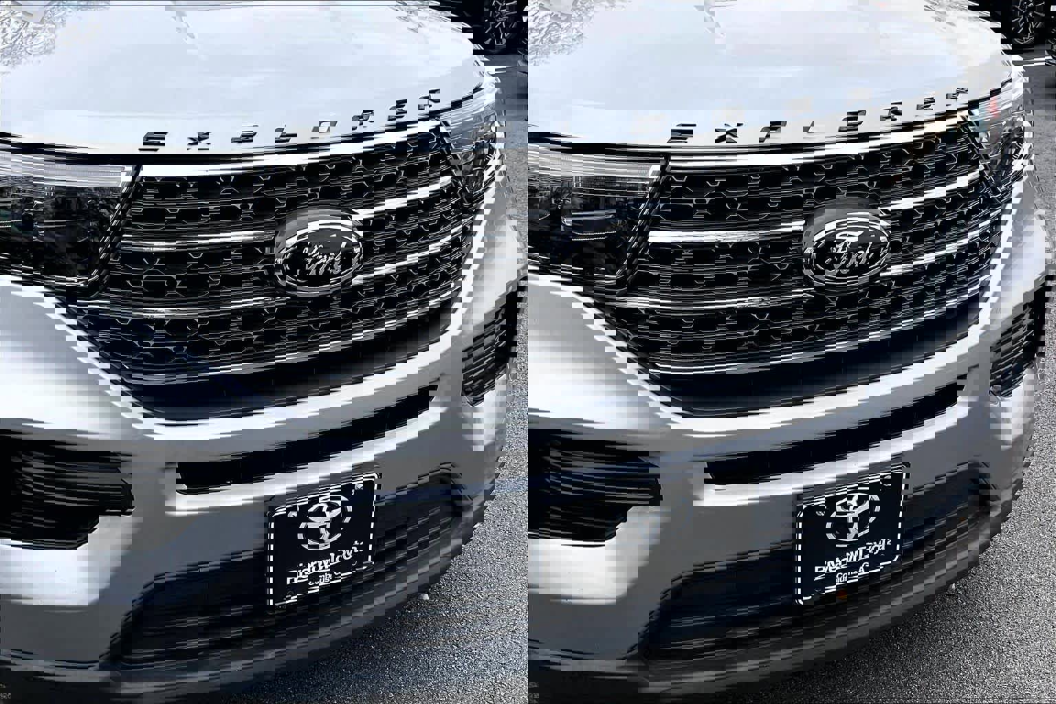 Used 2022 Ford Explorer XLT image 56