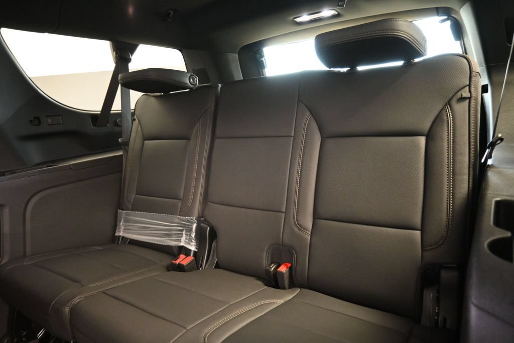 New 2026 Chevrolet Suburban High Country AWD/4WD image 13