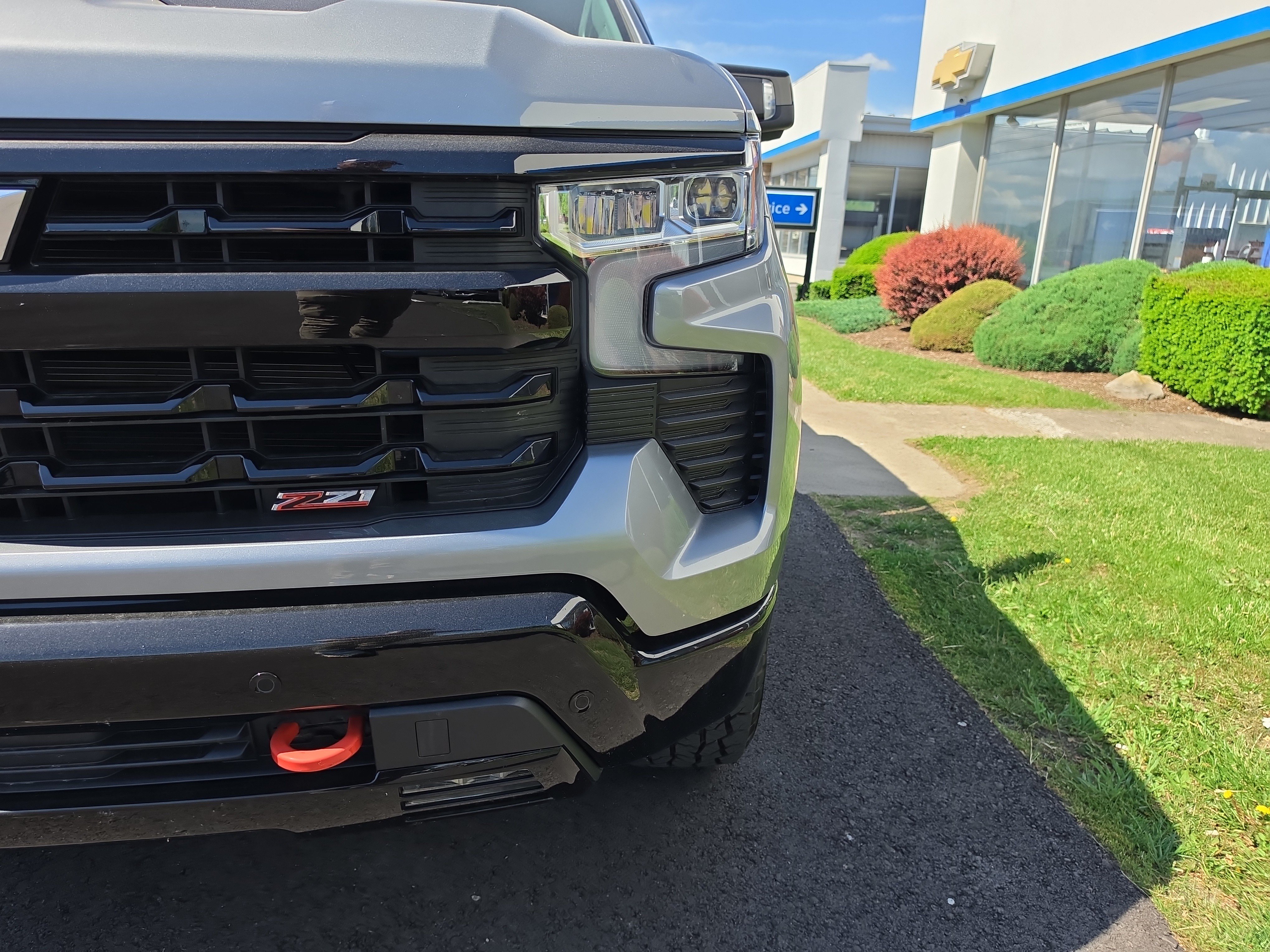Used 2024 Chevrolet Silverado 1500 LT Trail Boss w/ Convenience Package II AWD/4WD image 10
