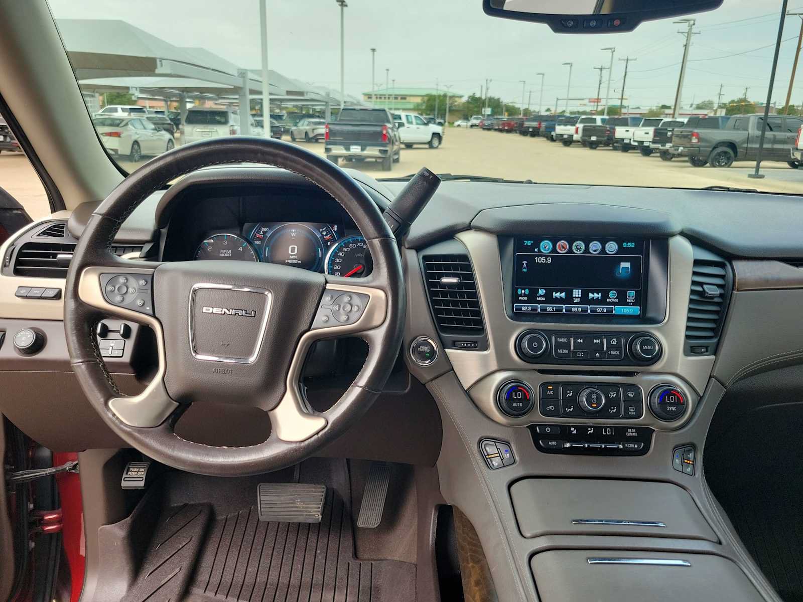 Used 2019 GMC Yukon Denali RWD image 14