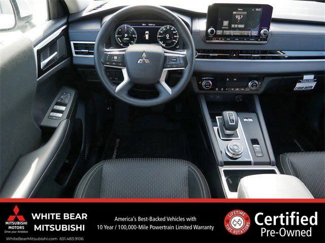 Used 2025 Mitsubishi Outlander ES AWD/4WD image 10