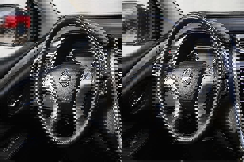 Used 2018 Nissan Murano SV image 14