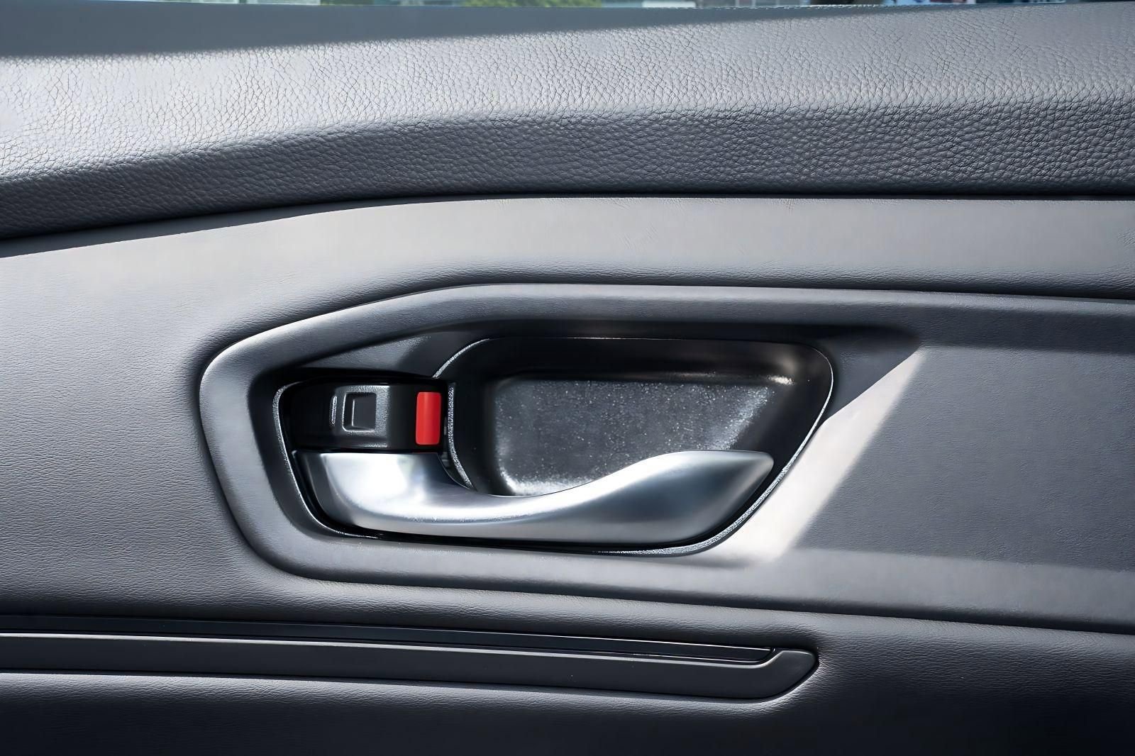 Certified 2025 Honda Accord SE image 27