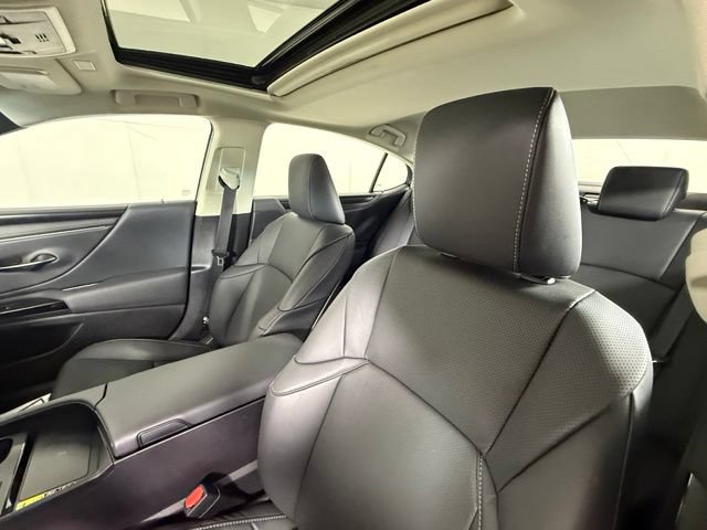 Used 2025 Lexus ES 350 w/ Premium Package FWD image 5