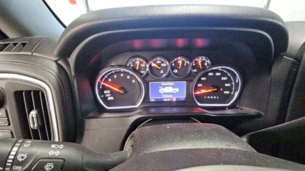 Used 2020 Chevrolet Silverado 1500 LT image 16