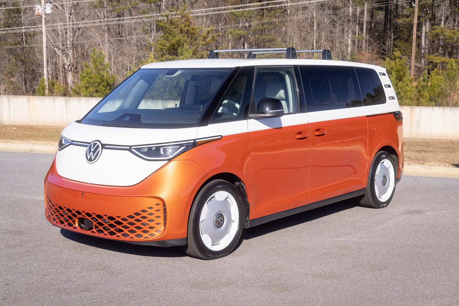 Used 2025 Volkswagen ID. Buzz 1st Edition AWD/4WD image 9