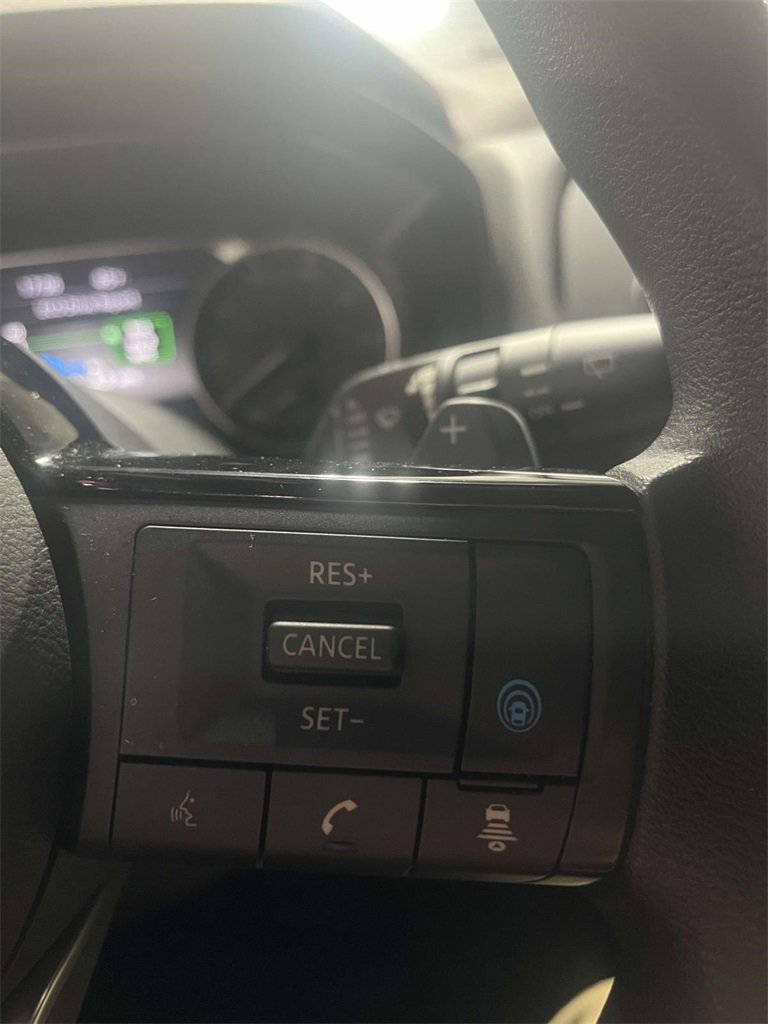 Used 2023 Nissan Rogue SV image 23