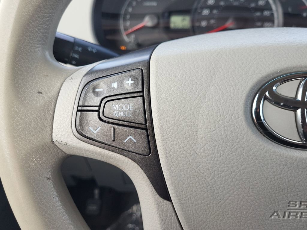 Used 2012 Toyota Sienna LE w/ Towing Pkg image 23