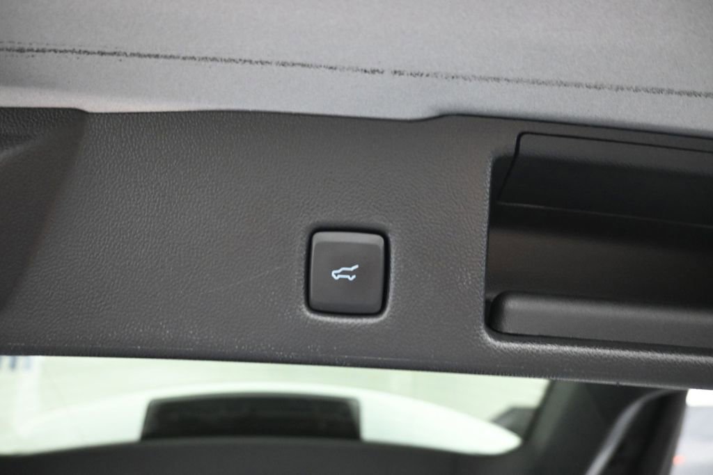 Used 2022 Ford Escape SEL FWD image 12