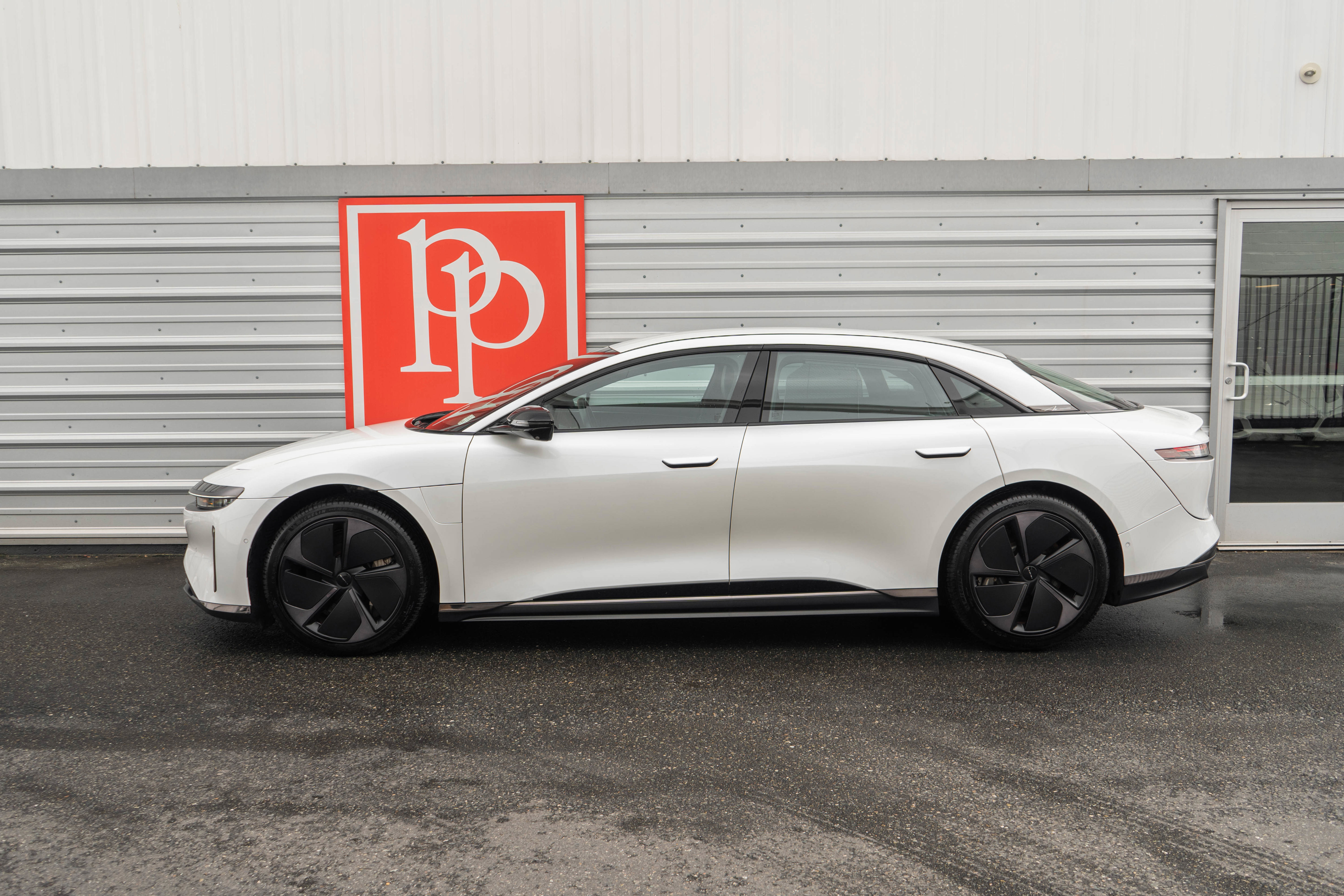 Used 2024 Lucid Air Touring AWD/4WD image 35