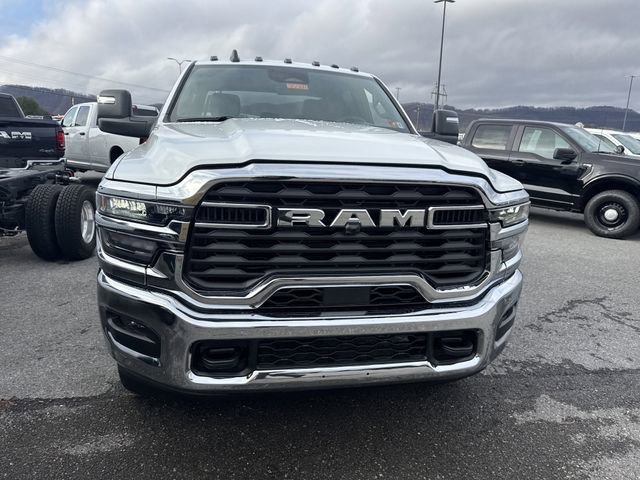 New 2026 RAM 3500 Tradesman w/ Chrome Appearance Group A image 2