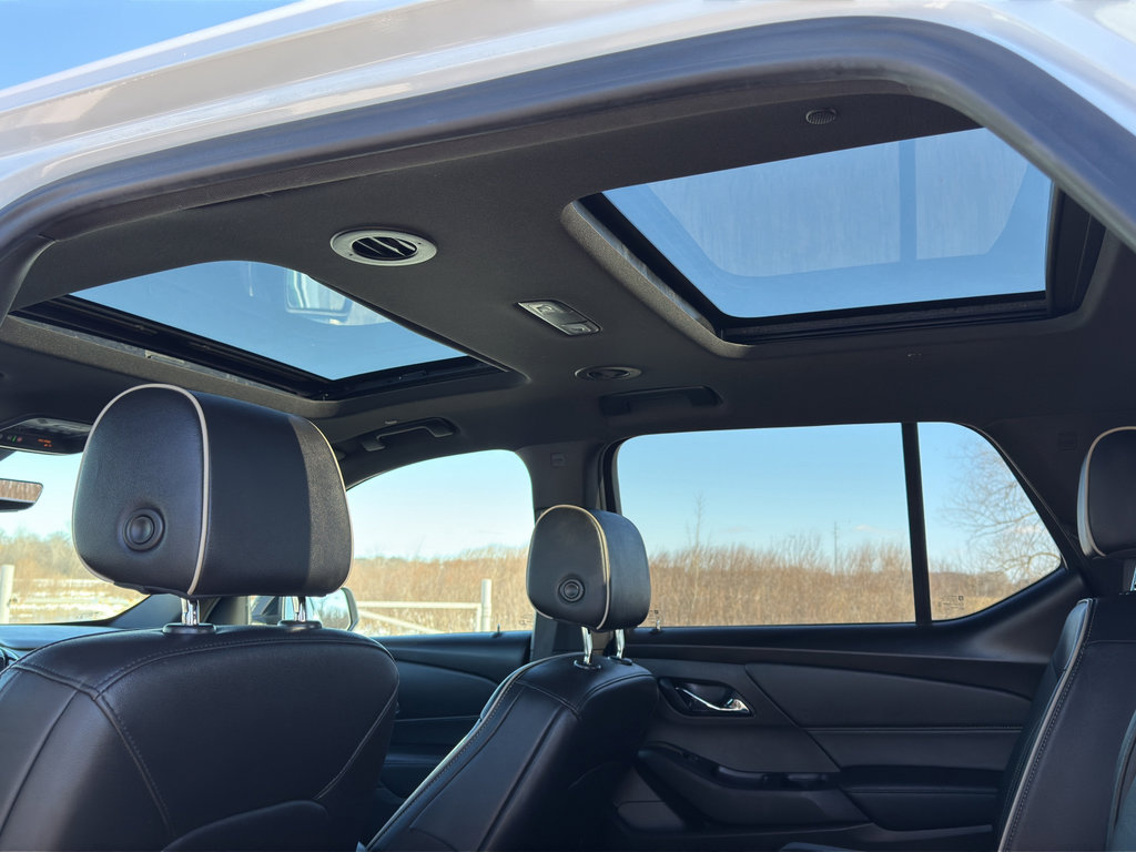 Used 2022 Chevrolet Traverse Premier w/ Redline Edition AWD/4WD image 41
