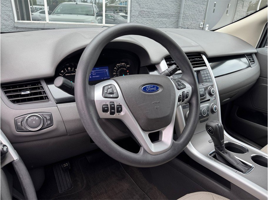 Used 2013 Ford Edge SE FWD image 22