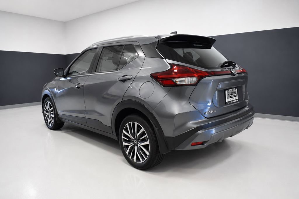 Certified 2022 Nissan Kicks SV FWD image 3
