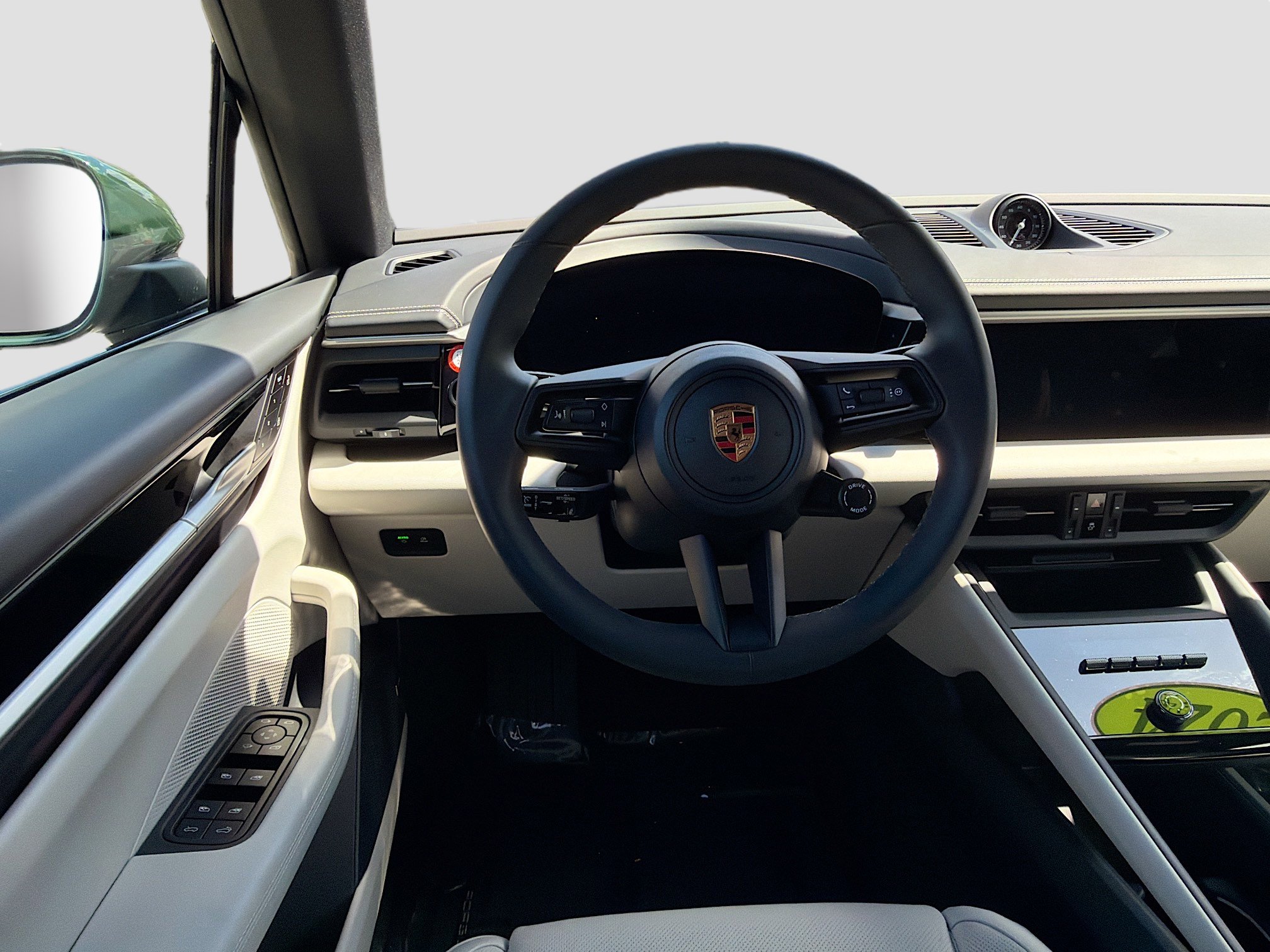 Used 2024 Porsche Macan 4 Electric image 18