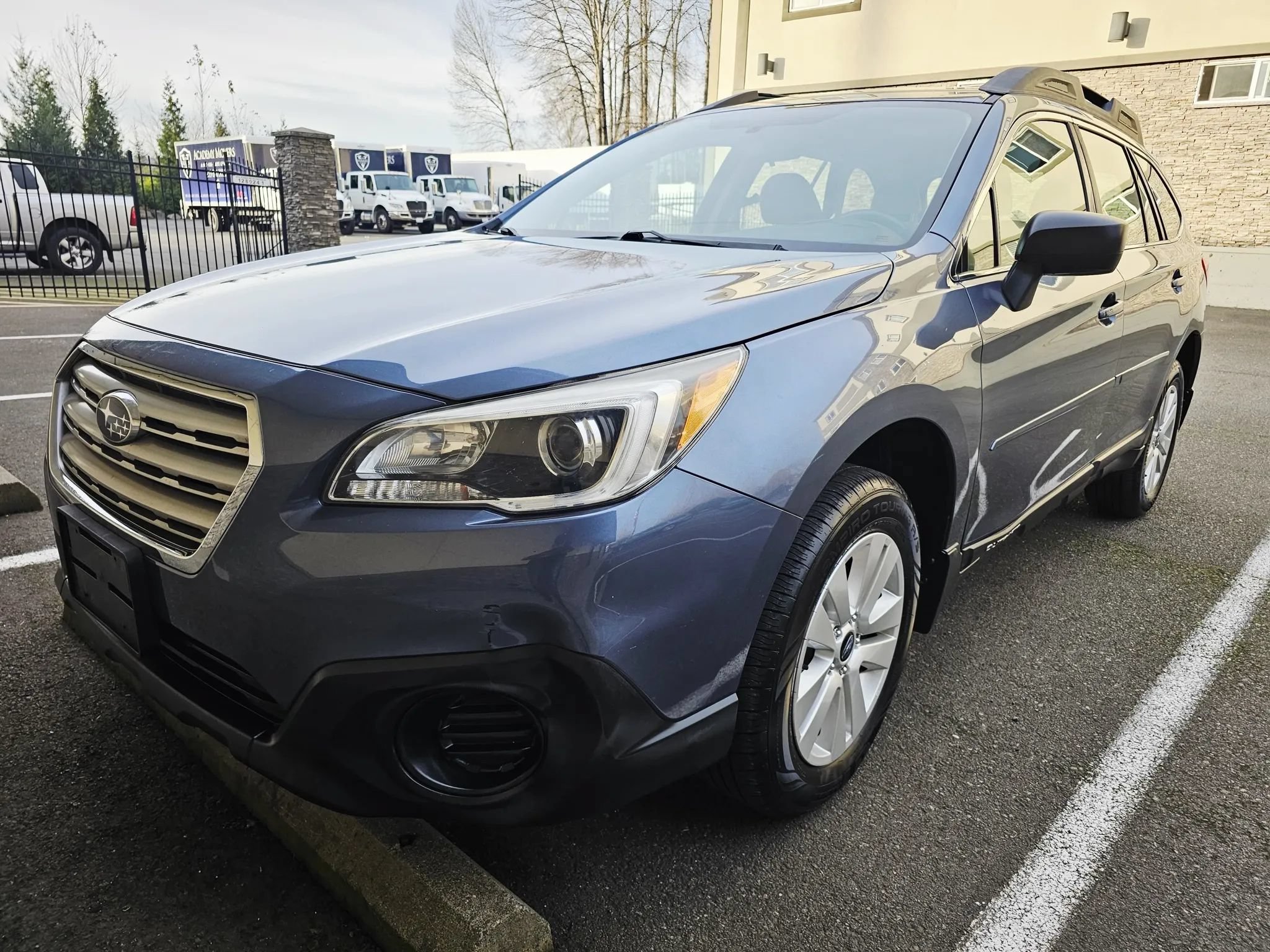 Used 2017 Subaru Outback 2.5i AWD/4WD image 1