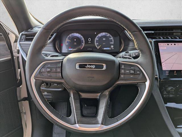 Used 2024 Jeep Grand Cherokee Limited image 16