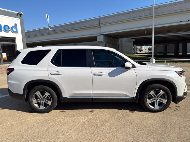 Certified 2025 Honda Pilot EX-L image 2