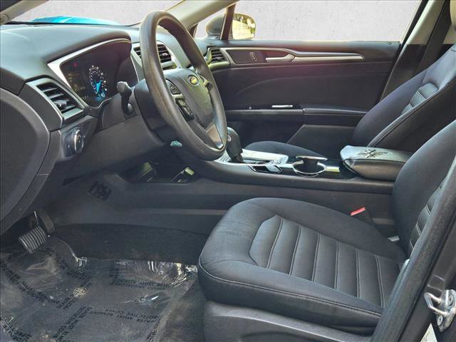 Used 2015 Ford Fusion SE FWD image 13