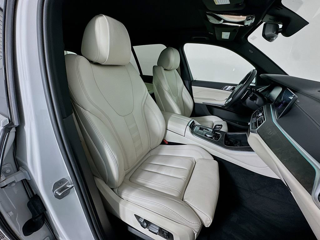 Used 2020 BMW X5 xDrive40i w/ Premium Package image 29