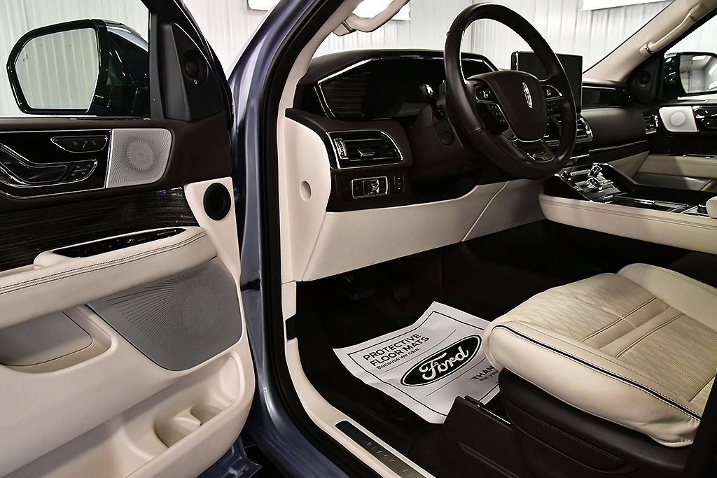Used 2023 Lincoln Navigator L Black Label AWD/4WD image 14