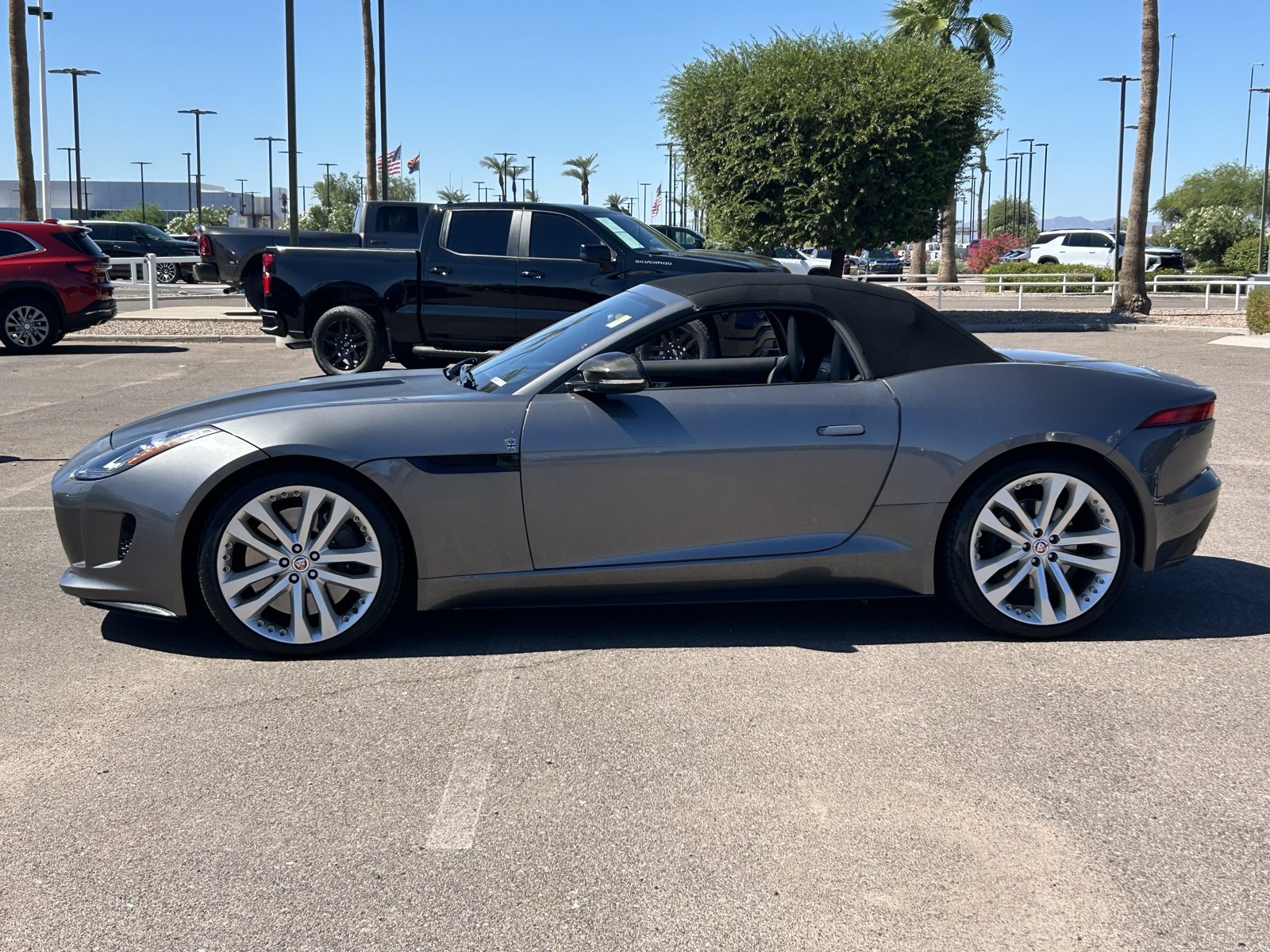 Used 2016 Jaguar F-TYPE S RWD image 2
