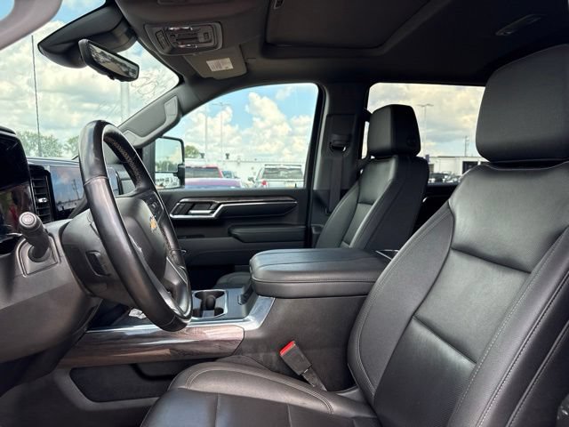 Used 2024 Chevrolet Silverado 2500 LTZ w/ LTZ Plus Package AWD/4WD image 10