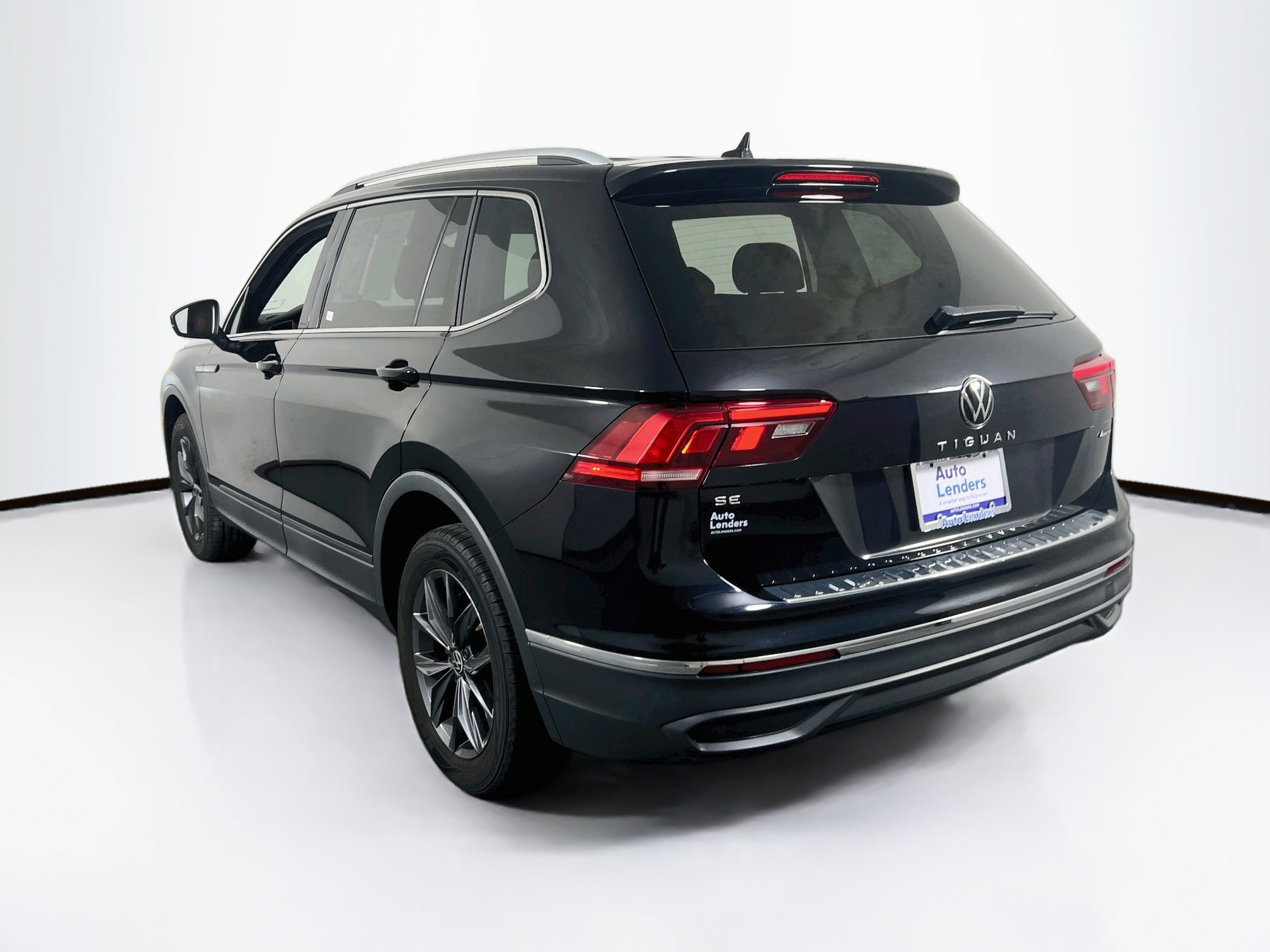 Used 2022 Volkswagen Tiguan SE AWD/4WD image 7