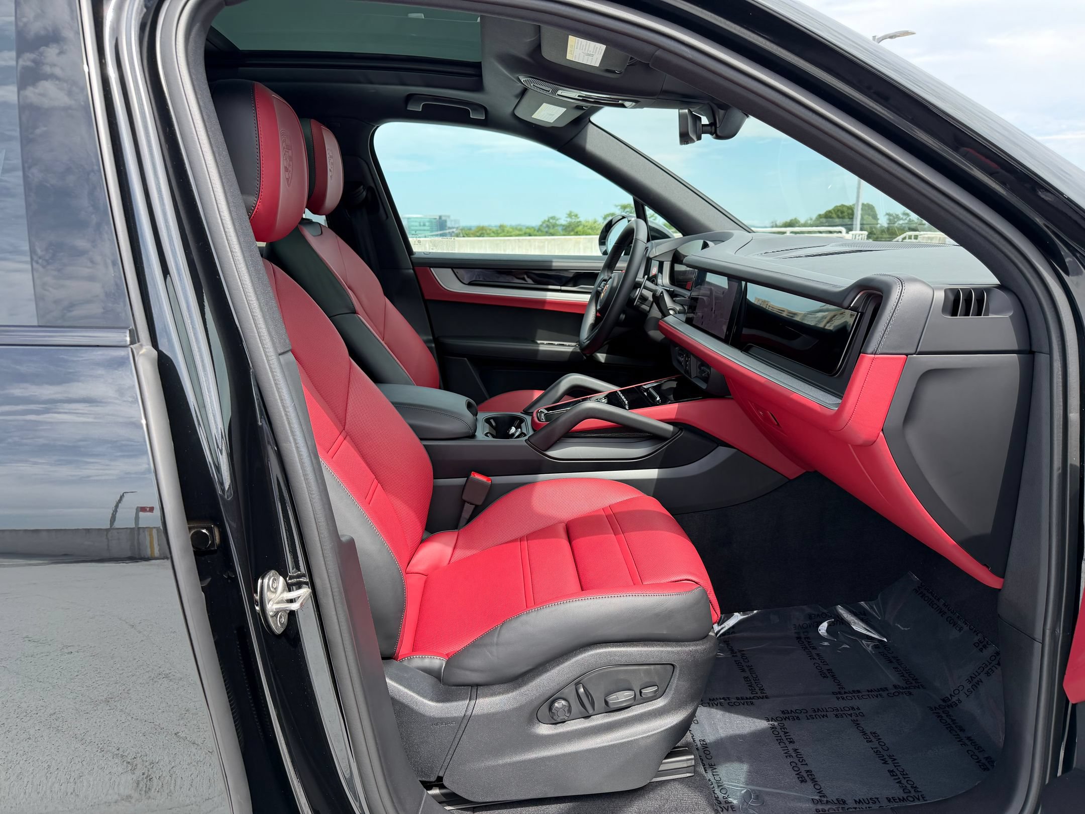 Certified 2026 Porsche Cayenne AWD/4WD image 23