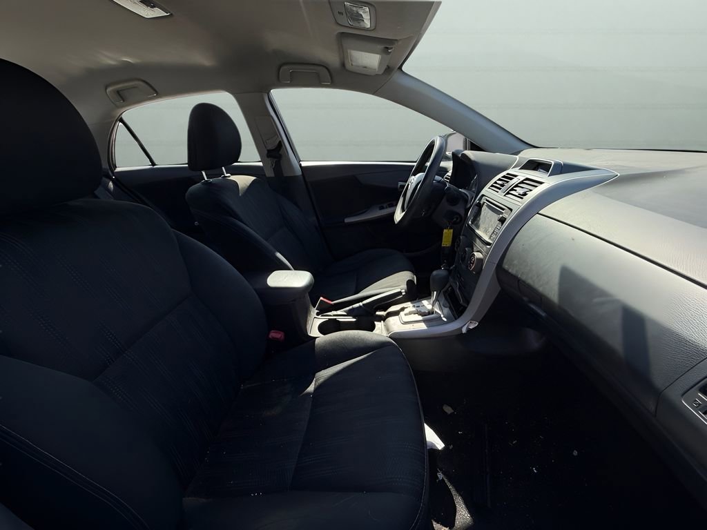 Used 2013 Toyota Corolla S image 17