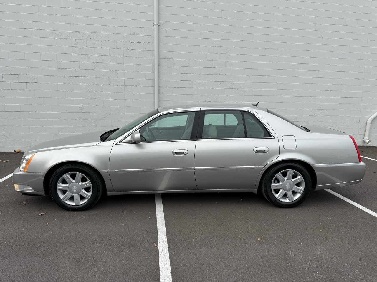 Used 2006 Cadillac DTS image 6