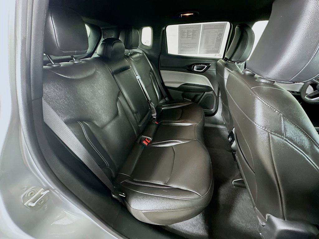 Used 2025 Jeep Compass Limited AWD/4WD image 36