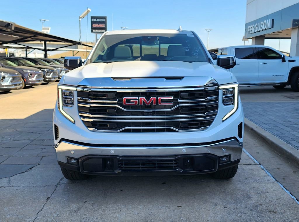 New 2026 GMC Sierra 1500 SLT image 9