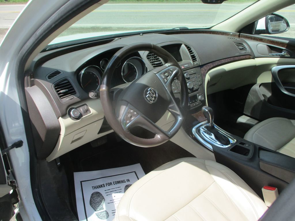 Used 2013 Buick Regal Premium FWD image 12