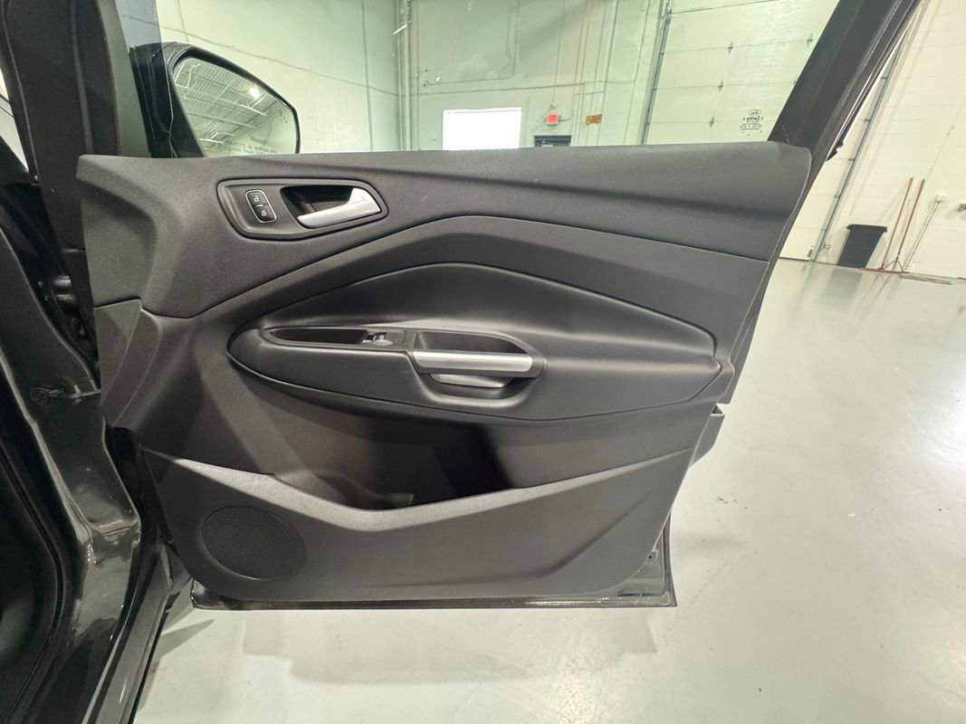 Used 2018 Ford Escape Titanium w/ Ford Safe & Smart Package image 42