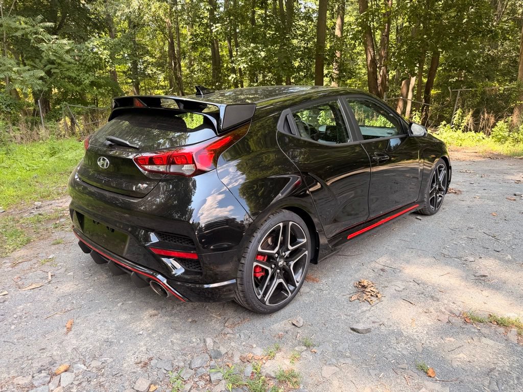 Certified 2022 Hyundai Veloster N FWD image 3