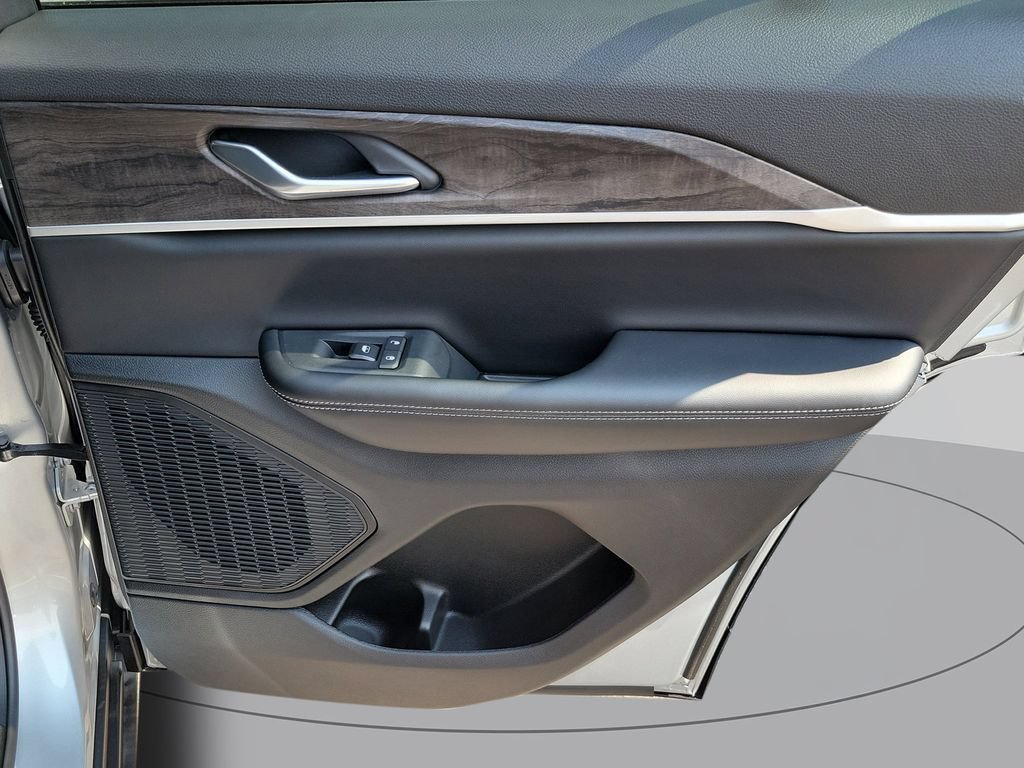 New 2026 Jeep Grand Cherokee Altitude RWD image 38
