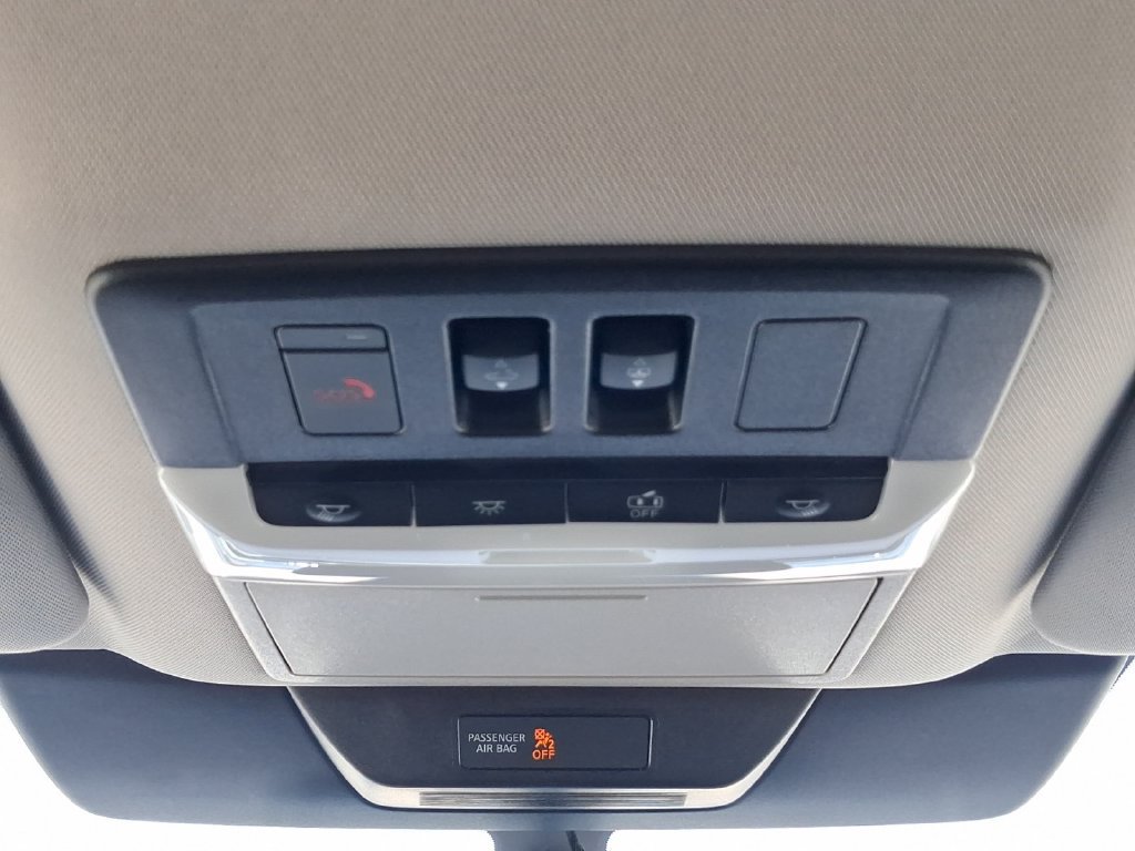 New 2026 Nissan Pathfinder Platinum FWD image 8
