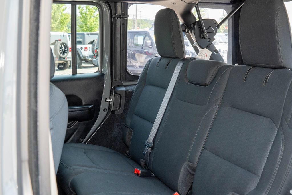 Used 2021 Jeep Wrangler Unlimited Sport AWD/4WD image 15
