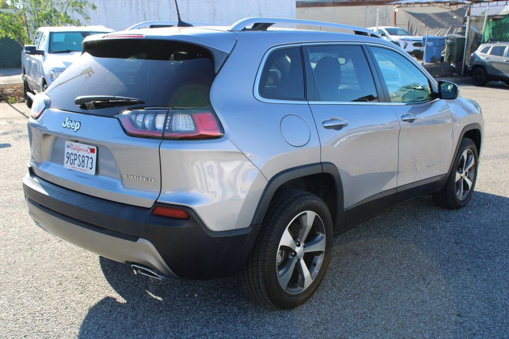 Used 2021 Jeep Cherokee Limited image 4