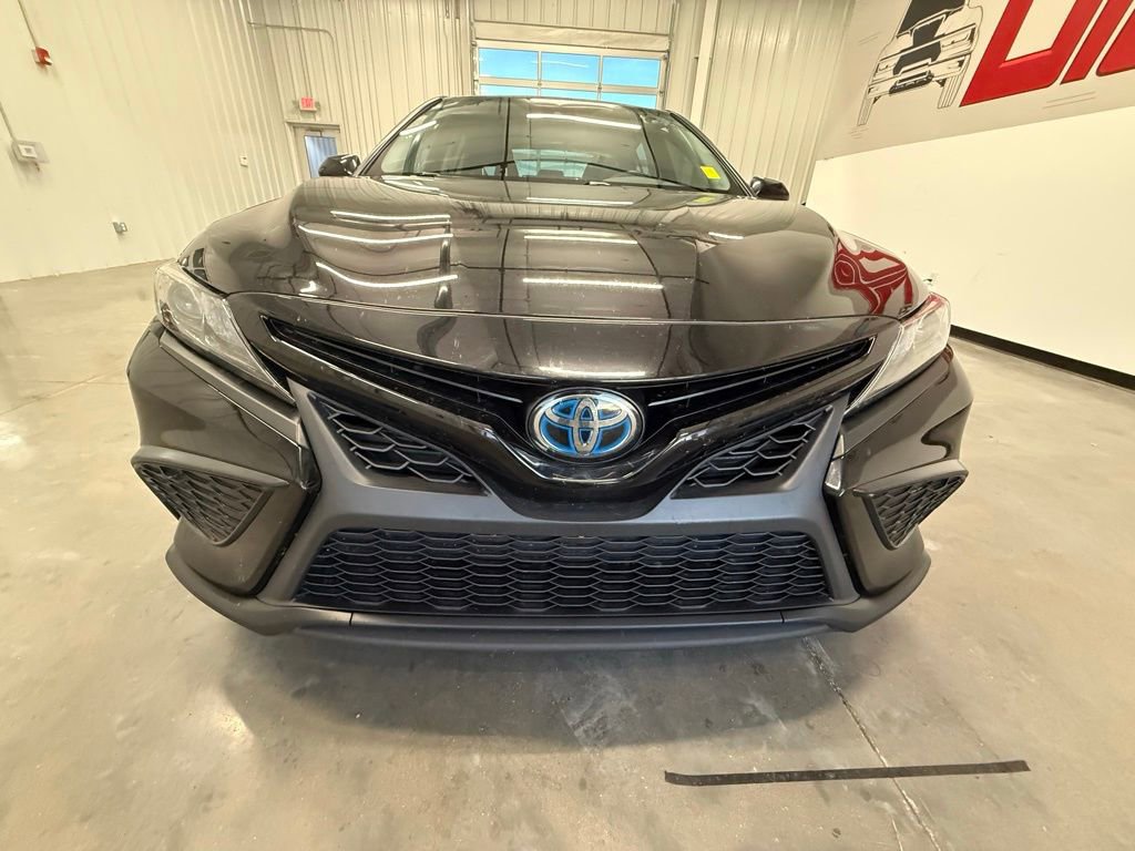 Used 2022 Toyota Camry SE image 9