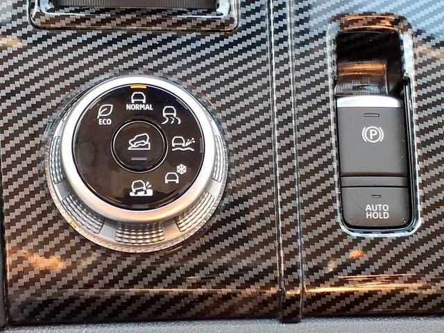 Used 2023 Mitsubishi Outlander SEL AWD/4WD image 24